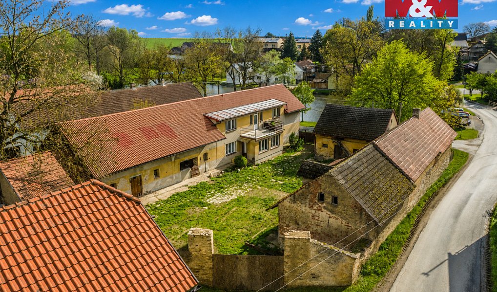 Prodej domu 188 m² s pozemkem 1 079 m², Nepoměřice – náhled fotky 2