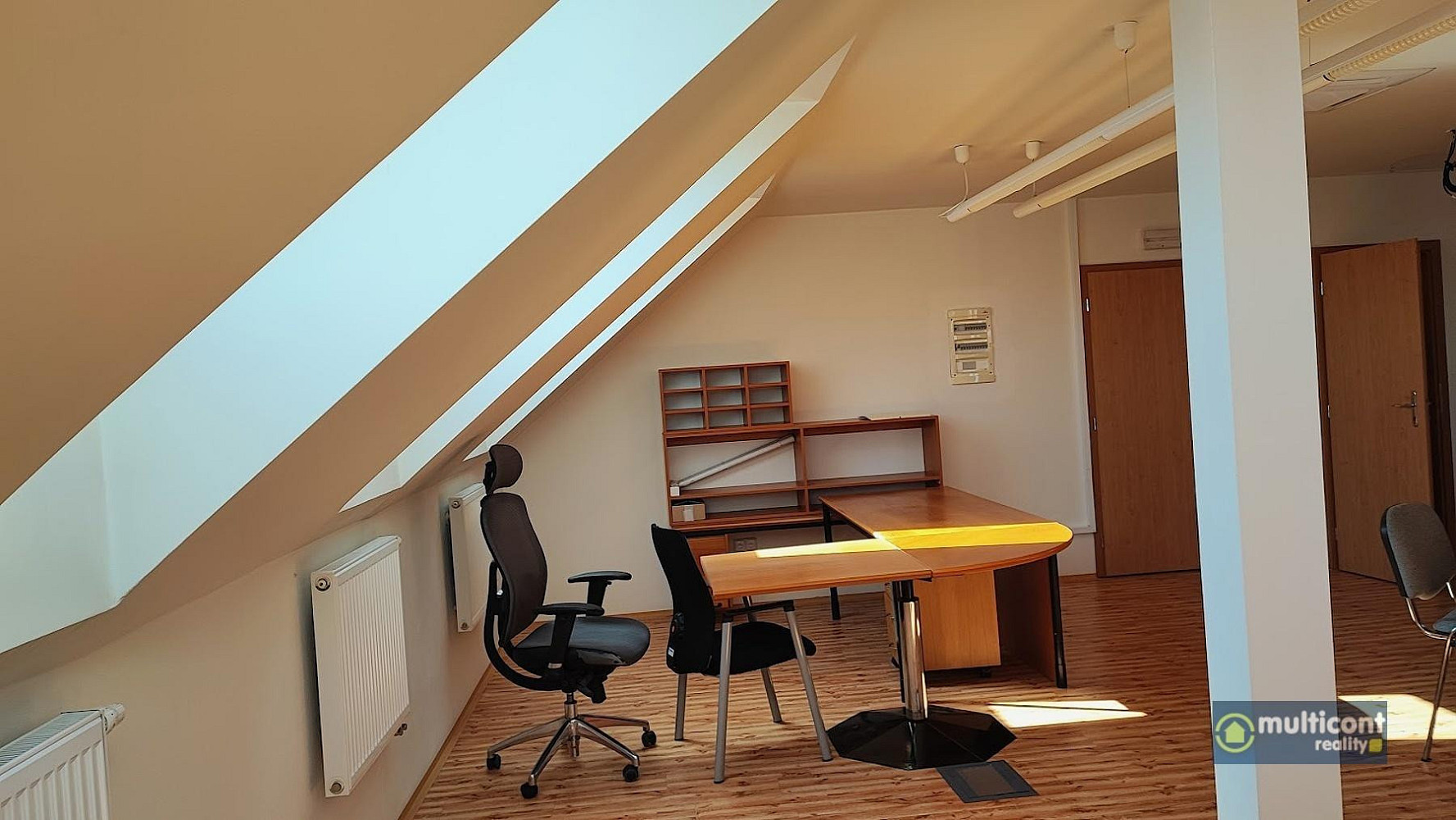 Pronájem kanceláře 118 m² – fotografie 4