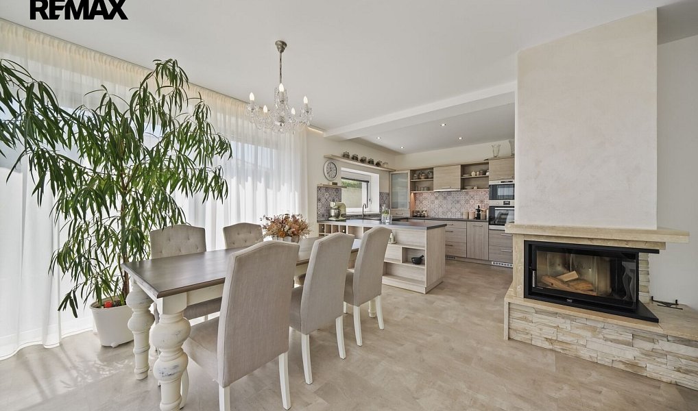 Prodej domu 176 m² s pozemkem 1 000 m², Kupařovice – náhled fotky 7