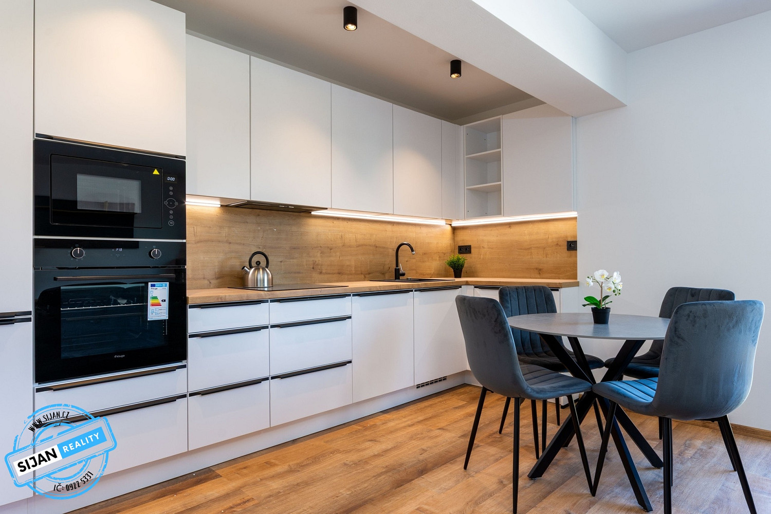 Pronájem bytu 3+kk 63 m²