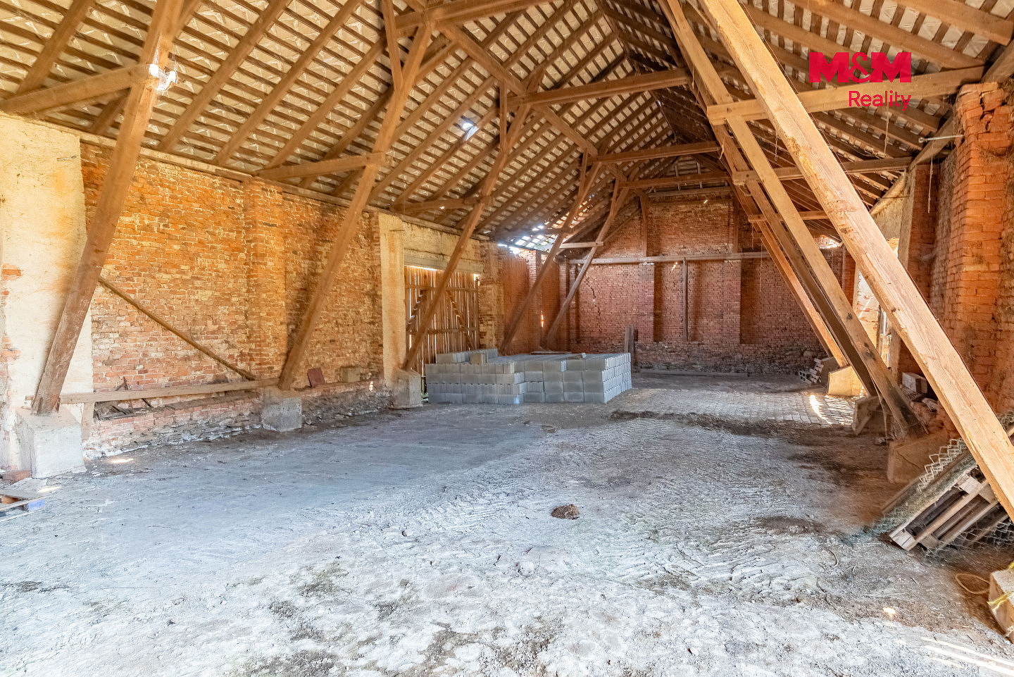 Prodej domu 163 m² s pozemkem 8 913 m² — photo 4