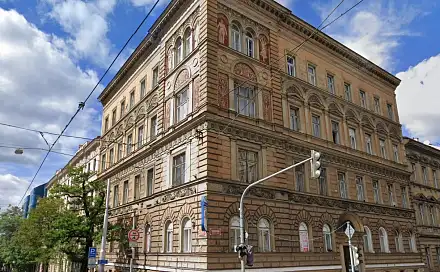 Pronájem obchodních prostor 311 m²