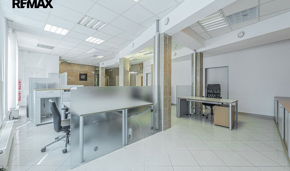Pronájem kanceláře 100 m², Kladno – náhled fotky 3