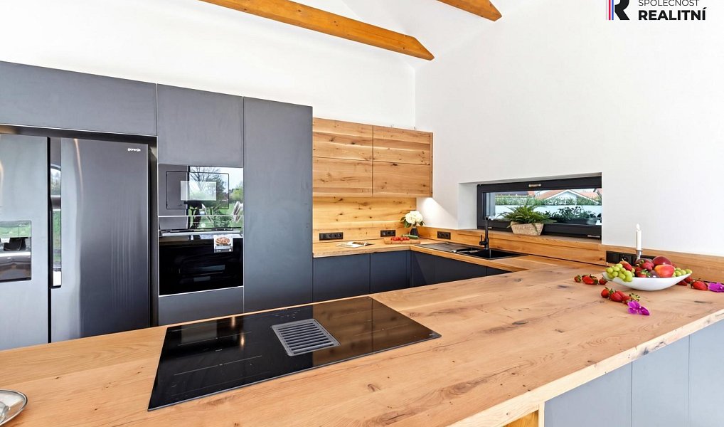 Prodej domu 200 m² s pozemkem 900 m², Veltrusy – náhled fotky 4