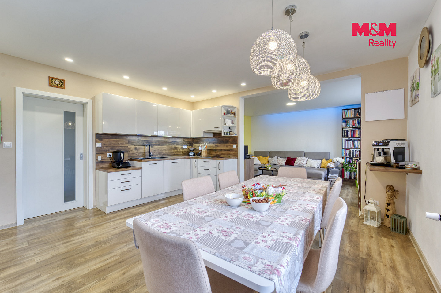 Prodej domu 197 m² s pozemkem 1 100 m²