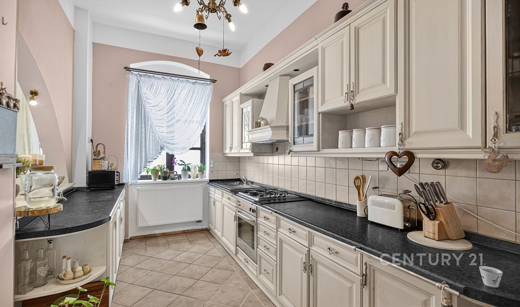 Prodej domu 240 m² s pozemkem 489 m², Postoloprty – náhled fotky 12