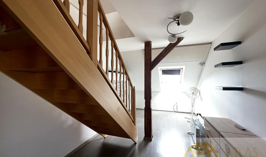 Pronájem bytu 2+1 85 m², Tábor – náhled fotky 8
