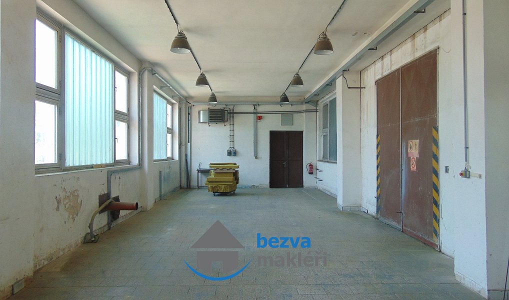 Pronájem výrobních prostor 377 m², Skuteč – náhled fotky 2