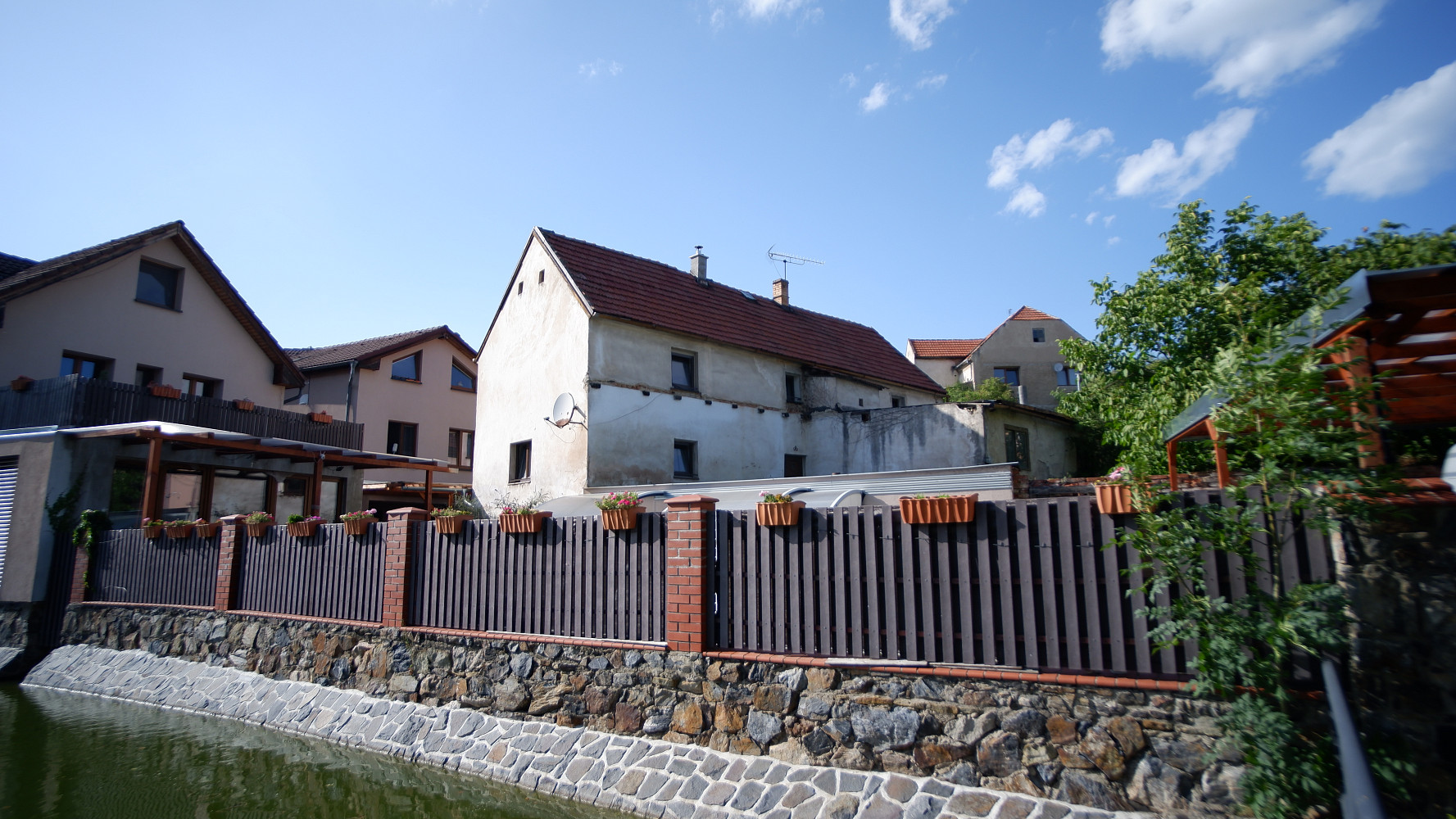 Prodej domu 122 m² s pozemkem 458 m²