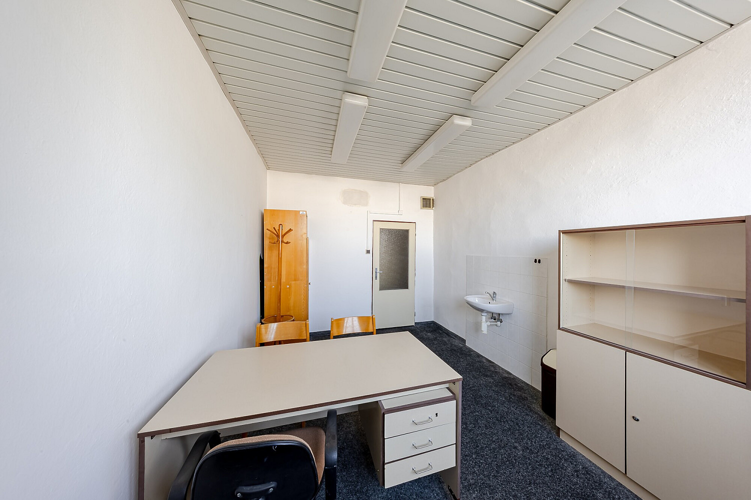 Pronájem kanceláře 14 m² – fotografie 3