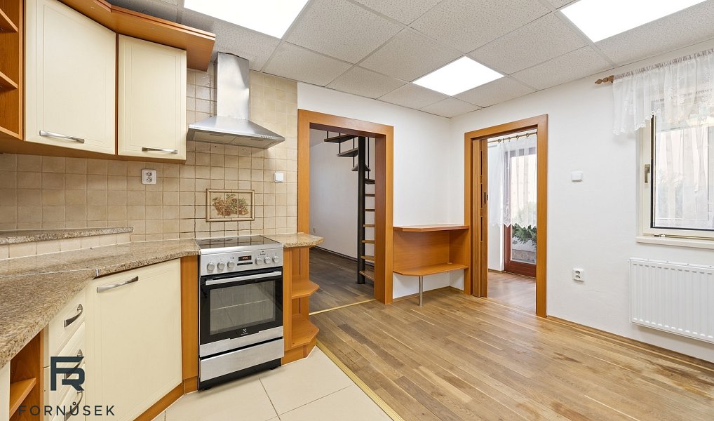 Prodej domu 93 m² s pozemkem 122 m², Zlechov – náhled fotky 9