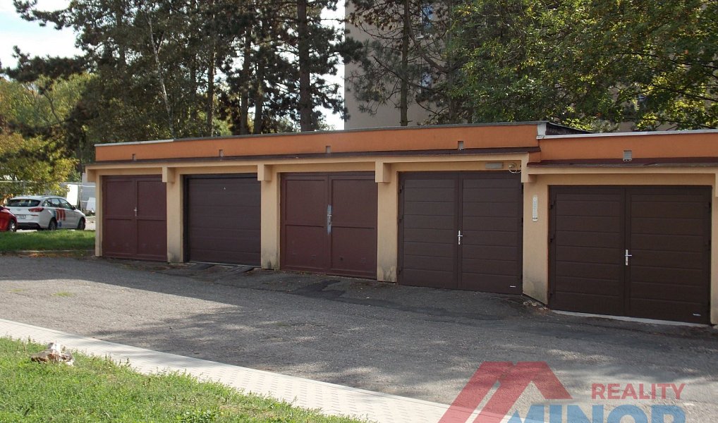 Pronájem garáže, 20 m2, elektřina k dispozici, ul. O. Scheinpflugové, Slaný, Slaný – náhled fotky 5