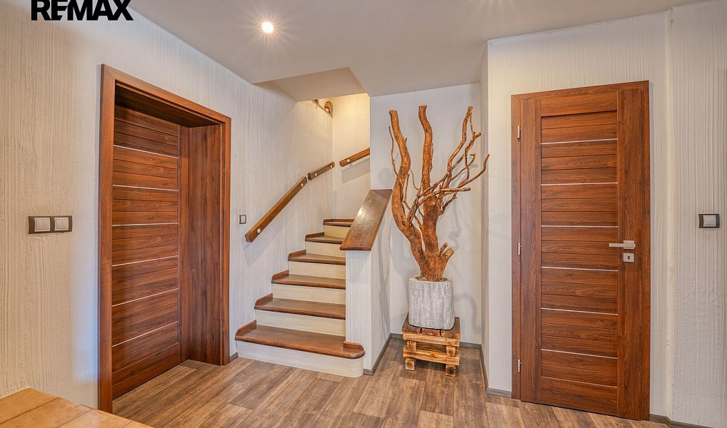 Prodej domu 230 m² s pozemkem 1 093 m², Zbůch – náhled fotky 13