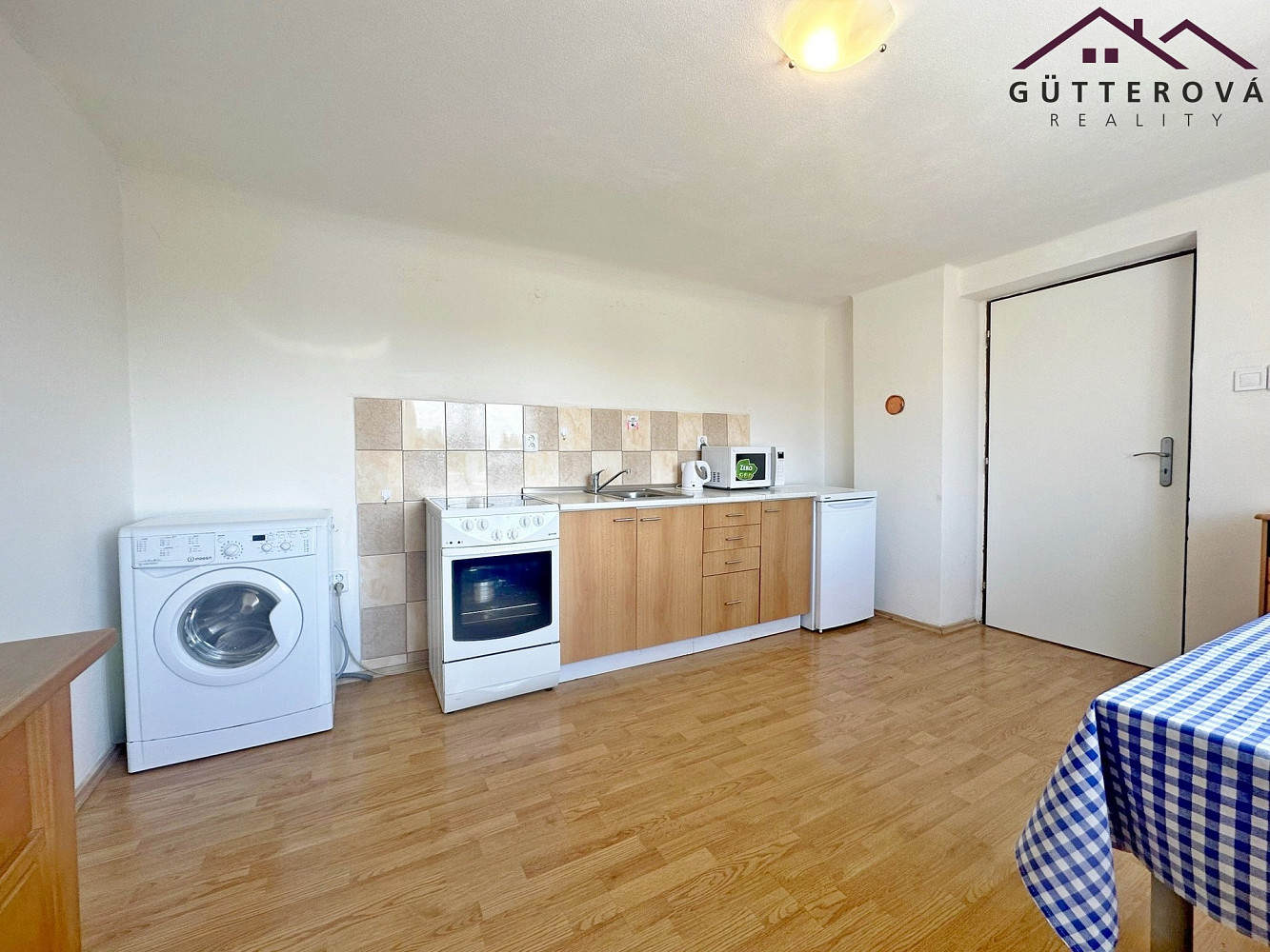 Pronájem bytu 2+kk 45 m² – pohled 3