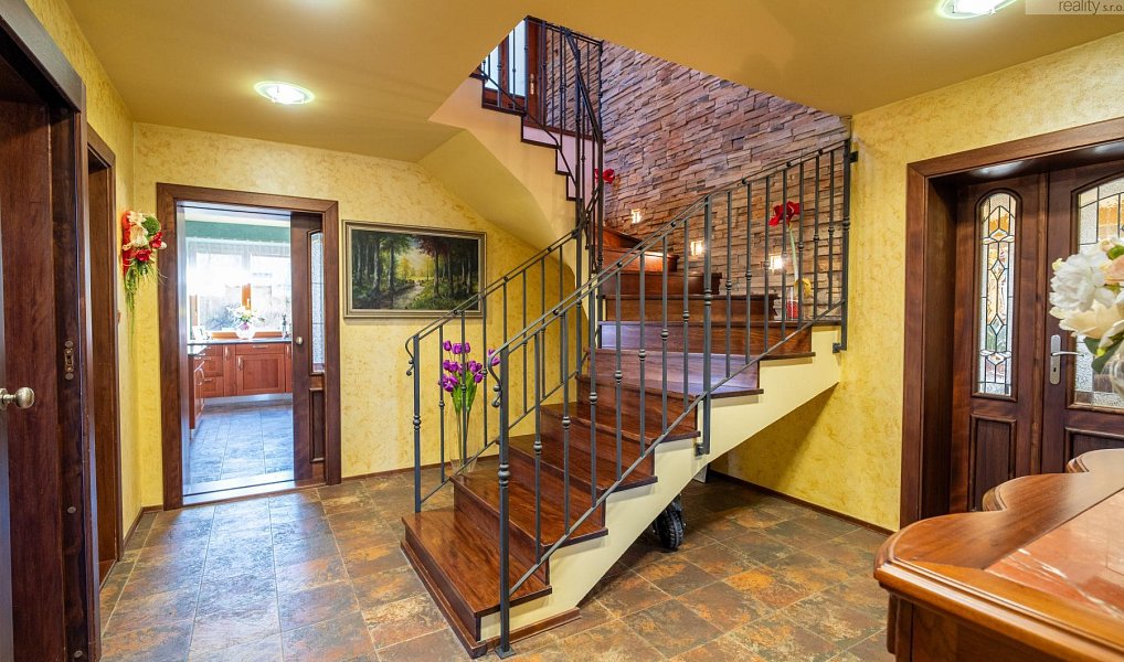 Prodej domu 372 m² s pozemkem 3 764 m², Lužice – náhled fotky 22