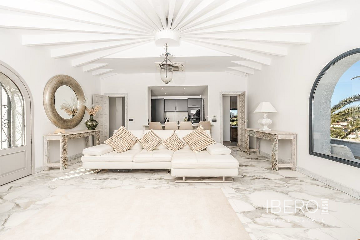 Prodej domu 246 m² s pozemkem 1 086 m² — photo 3