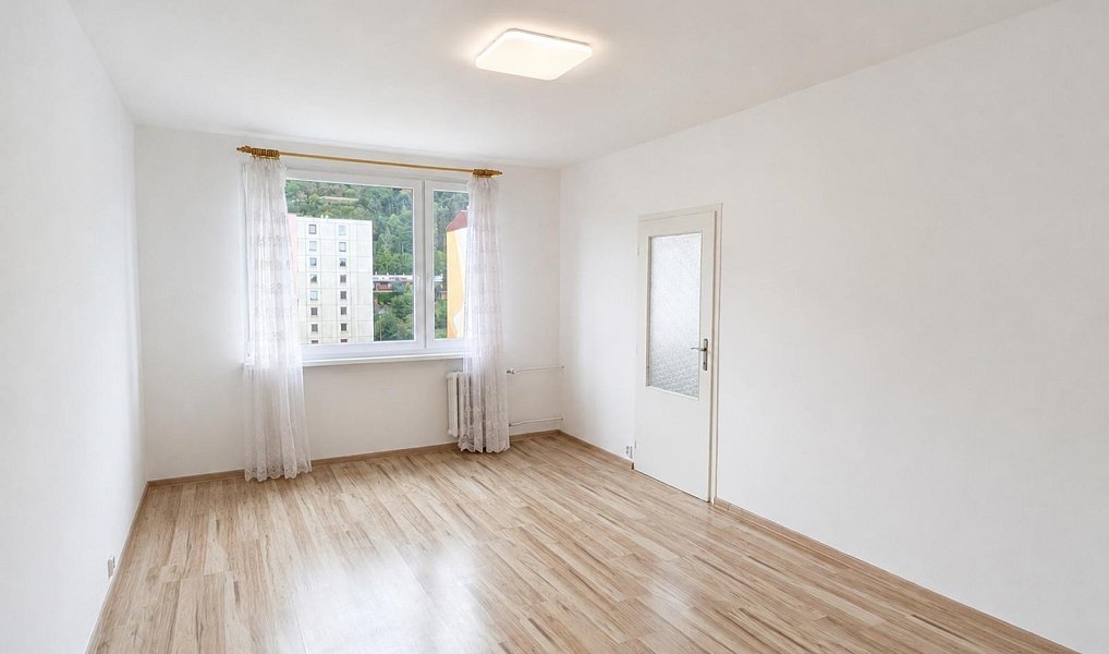 Prodej bytu 2+1 61 m², Krupka – náhled fotky 13