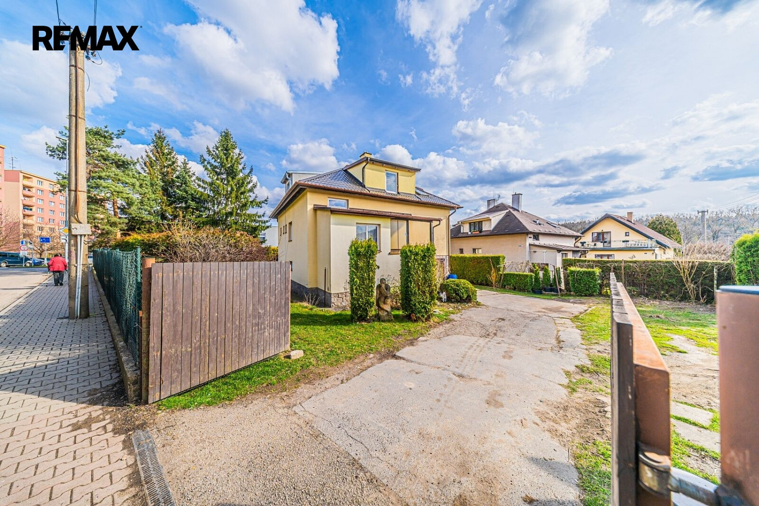 Prodej domu 227 m² s pozemkem 695 m²