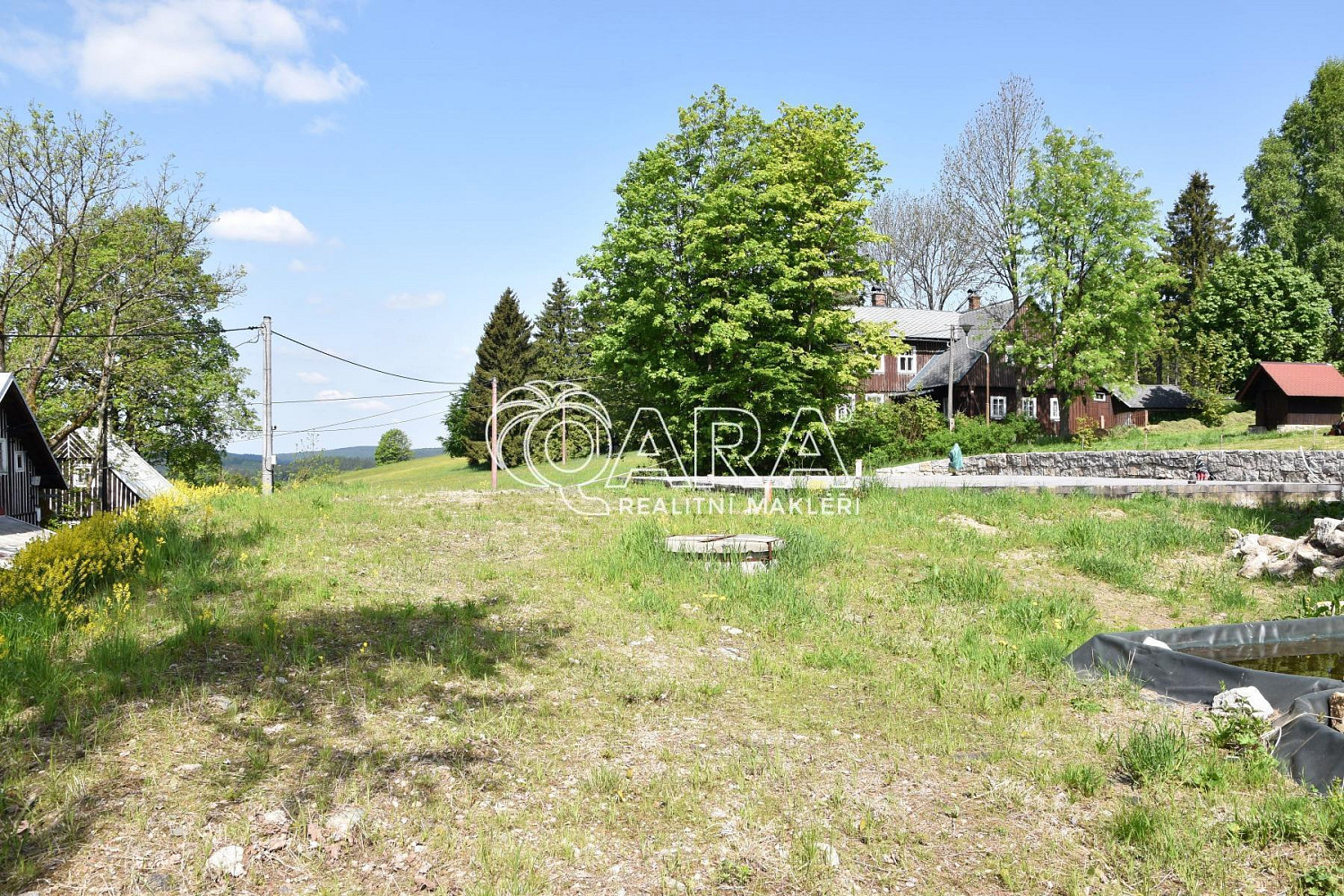 Prodej stavebního pozemku 1 228 m² – fotografie 3