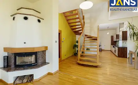 Prodej domu 287 m² s pozemkem 1 900 m², Ježník, Krnov - Pod Bezručovým vrchem, okres Bruntál