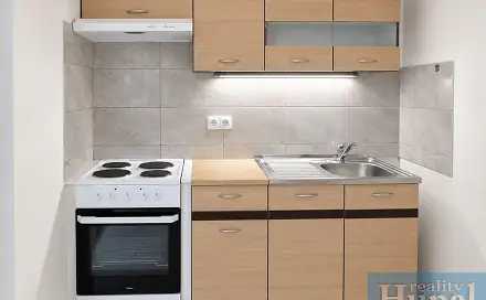 Pronájem bytu 1+kk 39 m², Skrýšovská, Pelhřimov