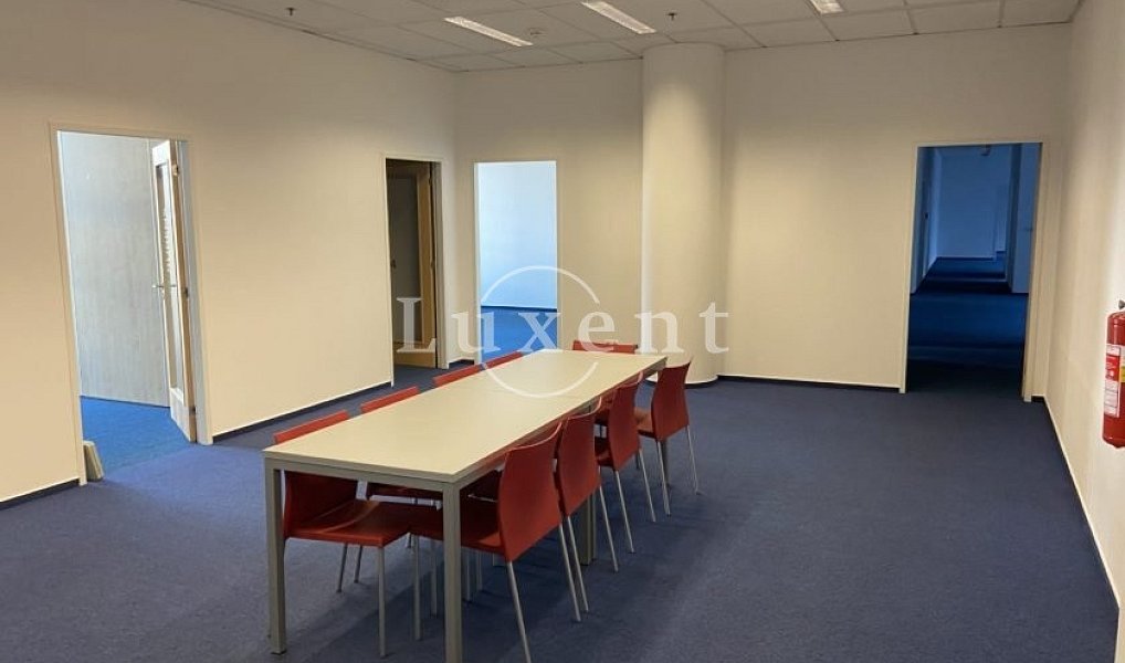 Pronájem kanceláře 290 m², Praha – náhled fotky 6