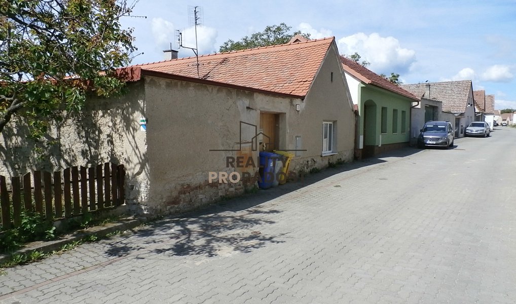 Prodej domu 200 m² s pozemkem 280 m², Znojmo – náhled fotky 2