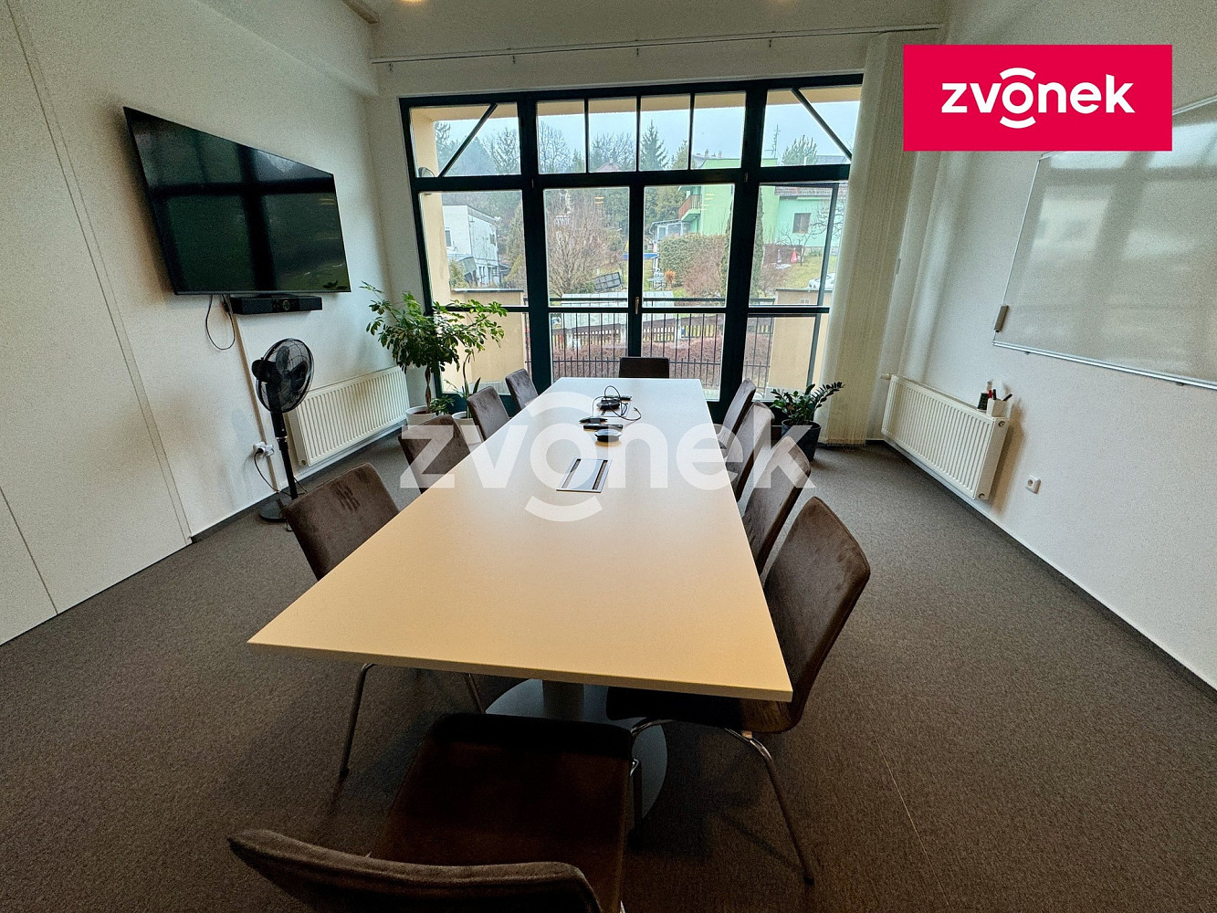 Pronájem kanceláře 460 m² – fotografie 3