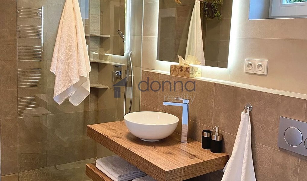 Pronájem domu 183 m² s pozemkem 305 m², Praha – náhled fotky 8