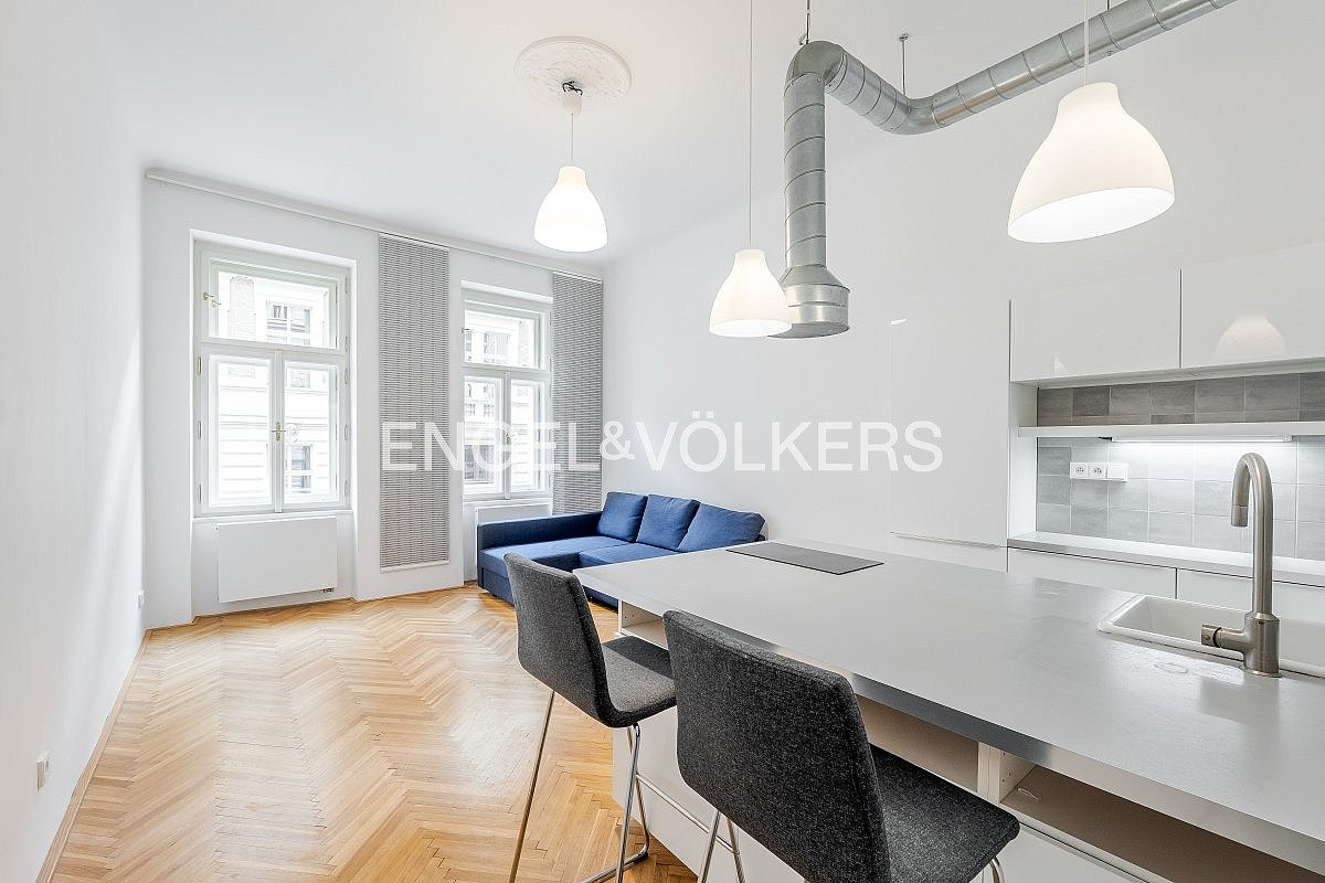 Pronájem bytu 2+kk 47 m², Praha