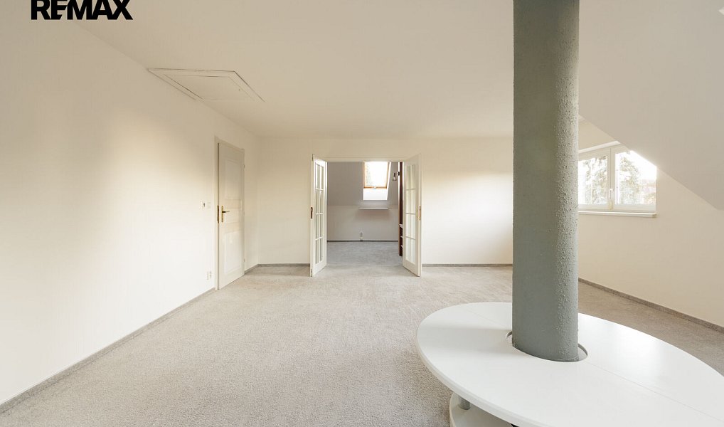 Prodej domu 520 m² s pozemkem 764 m², Roztoky – náhled fotky 19