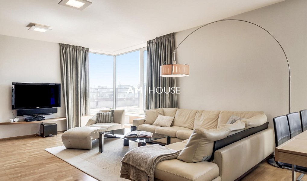 Pronájem bytu 3+kk 85 m², Praha – fotka 1 z 8