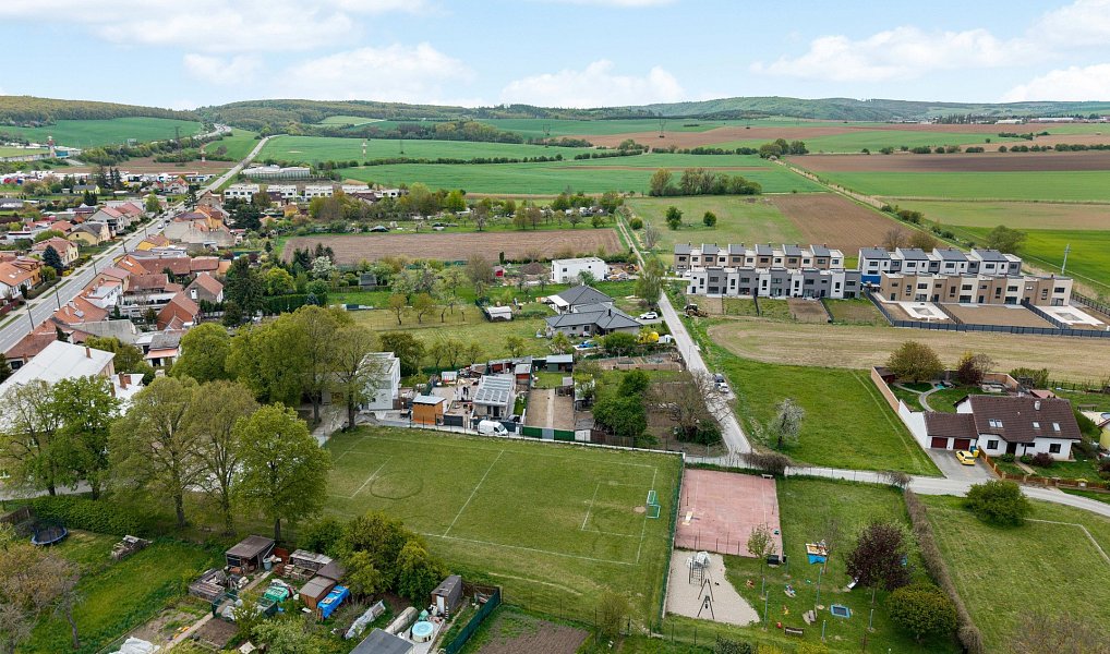 Prodej stavebního pozemku 377 m², Ostrovačice – náhled fotky 8