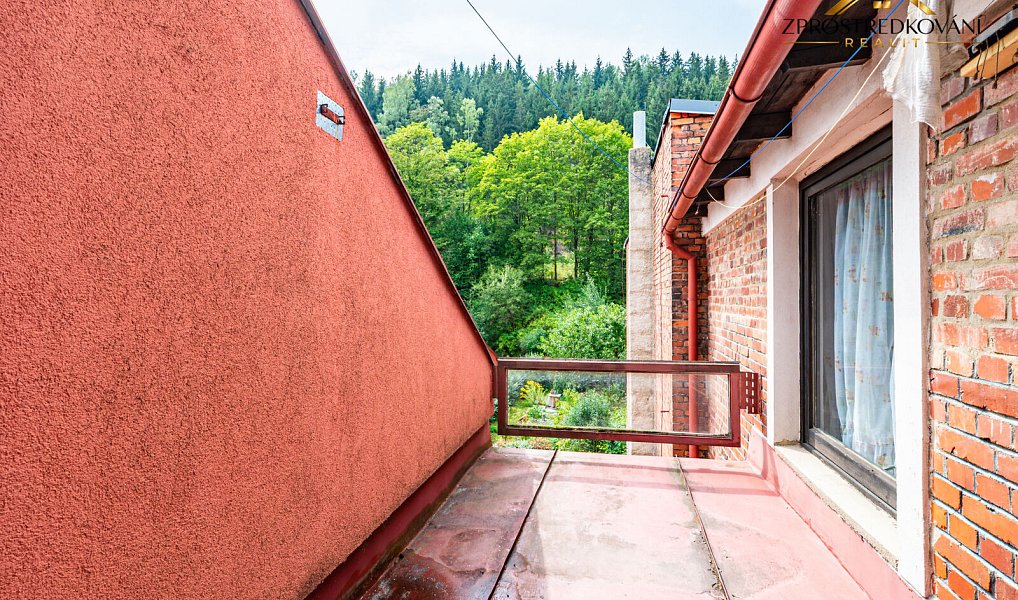 Prodej domu 380 m² s pozemkem 615 m², Kraslice – náhled fotky 31