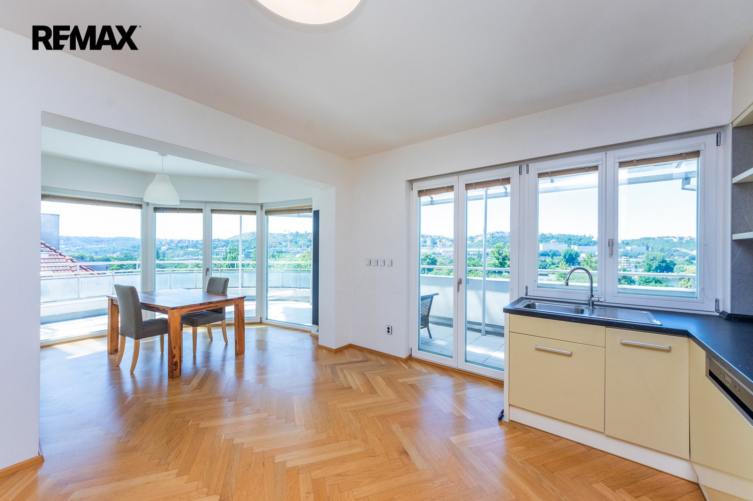 Pronájem bytu 3+kk 88 m²