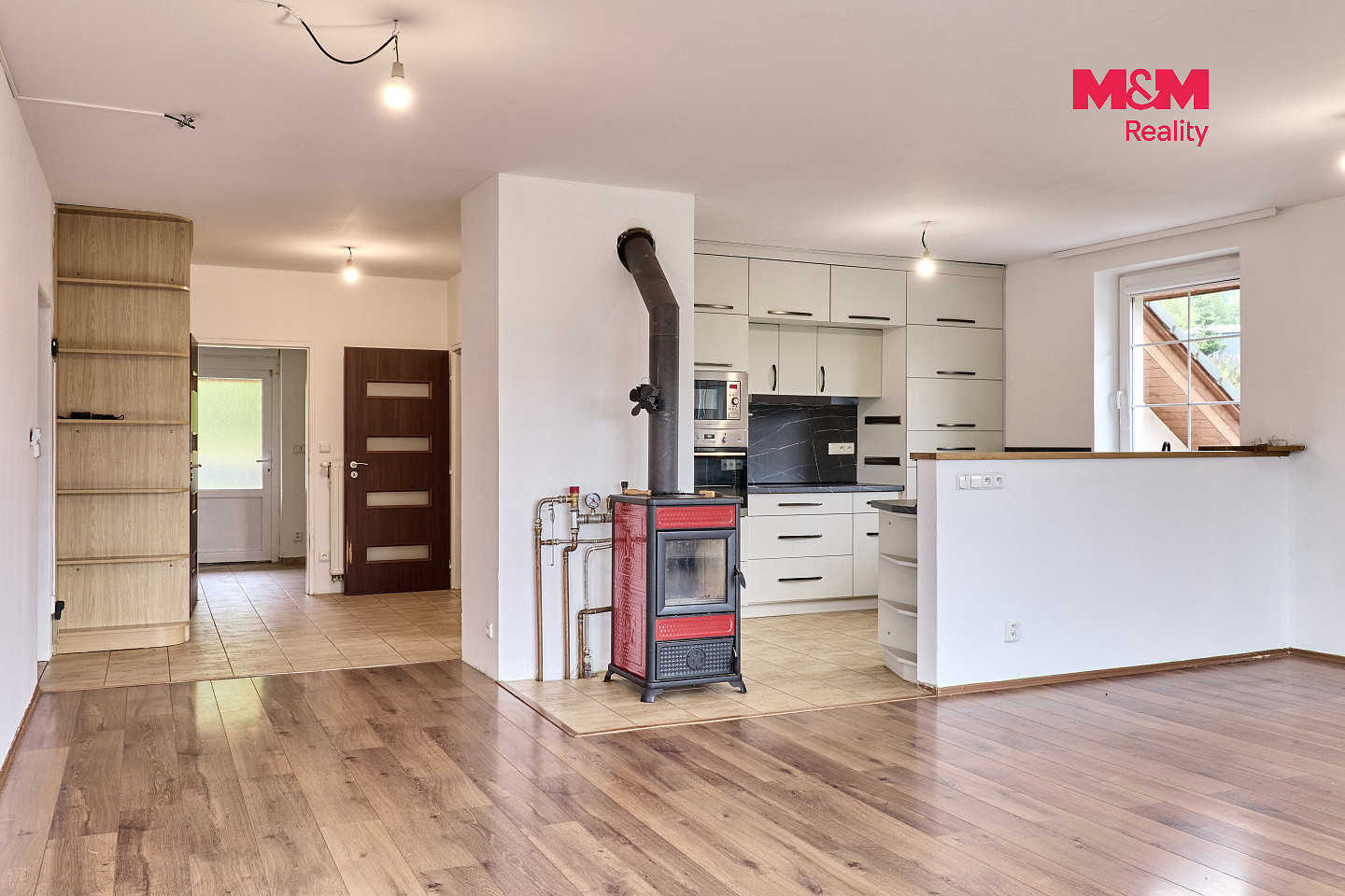 Prodej domu 226 m² s pozemkem 8 736 m² – fotografie 2