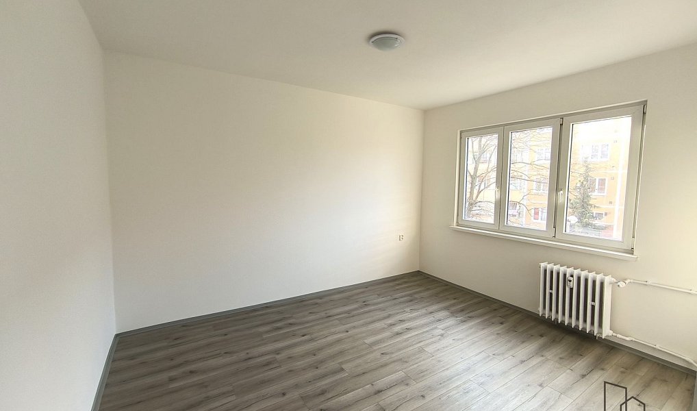Pronájem bytu 2+1 53 m², Bílina – fotka 1 z 7