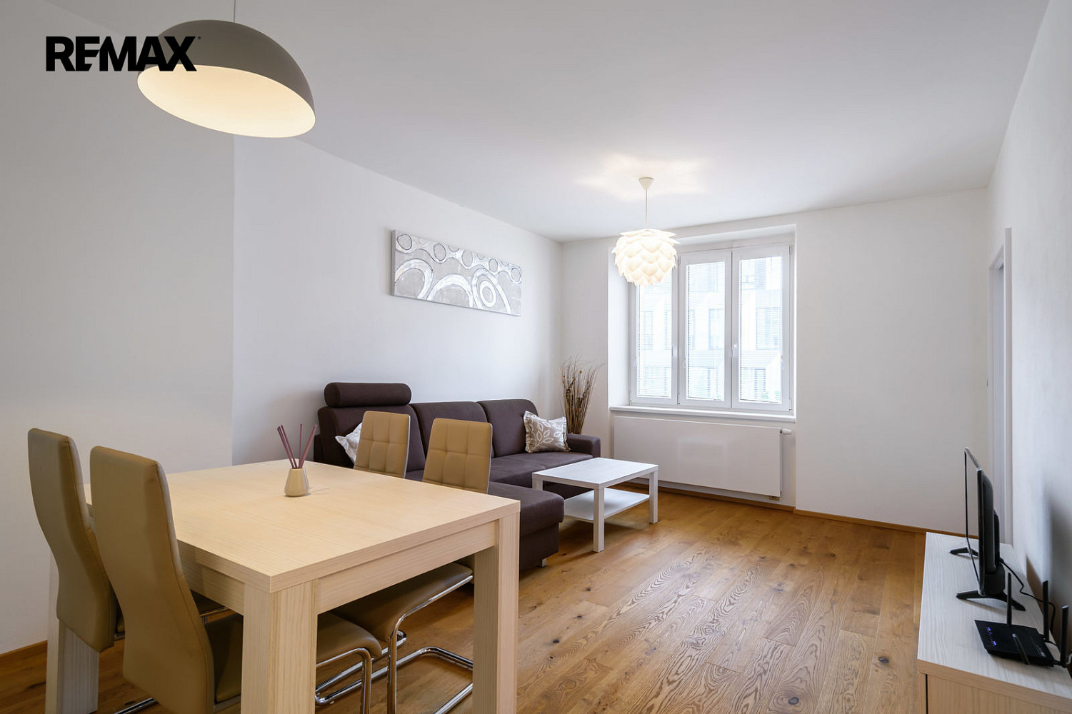 Pronájem bytu 2+kk 44 m² - Widok 3