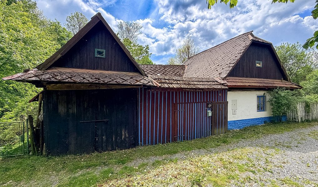 Prodej domu 117 m² s pozemkem 1 375 m², Karle – náhled fotky 40