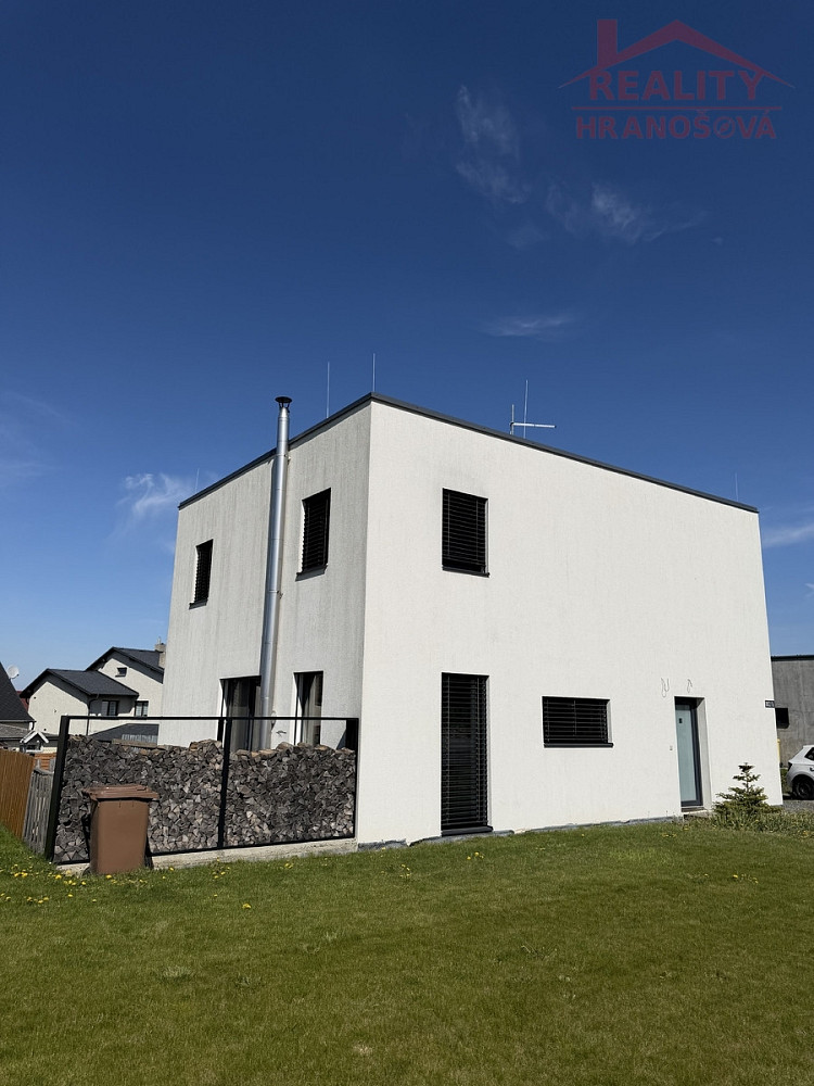 Prodej domu 140 m² s pozemkem 696 m²