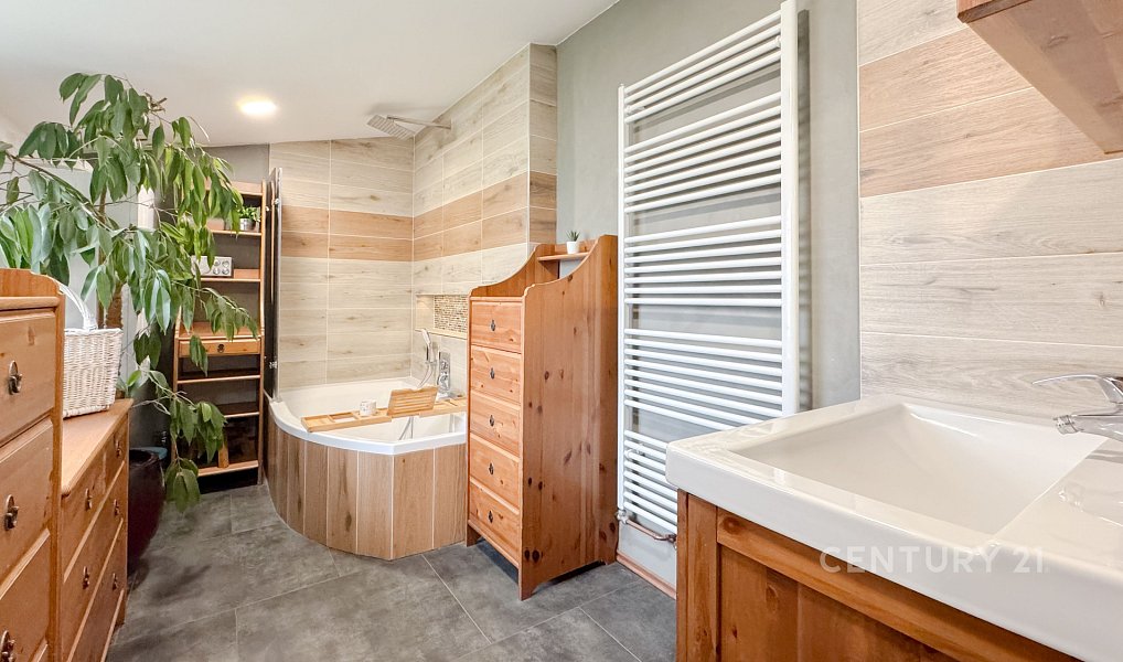 Prodej domu 310 m² s pozemkem 1 492 m², Kubšice – náhled fotky 9