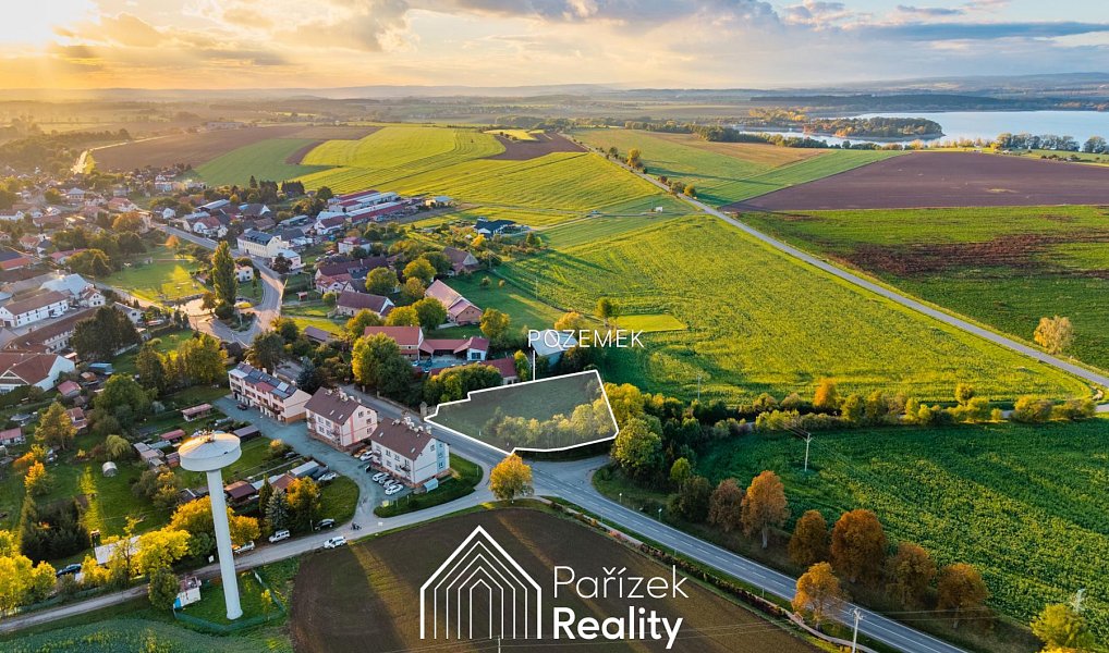 Prodej stavebního pozemku 2 228 m², Nahořany – fotka 1 z 17