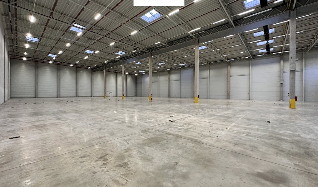 Pronájem výrobních prostor 2 733 m², Hostivice – náhled fotky 2