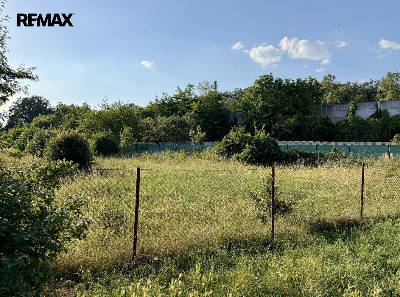 Prodej komerčního pozemku 1 500 m² — photo 3