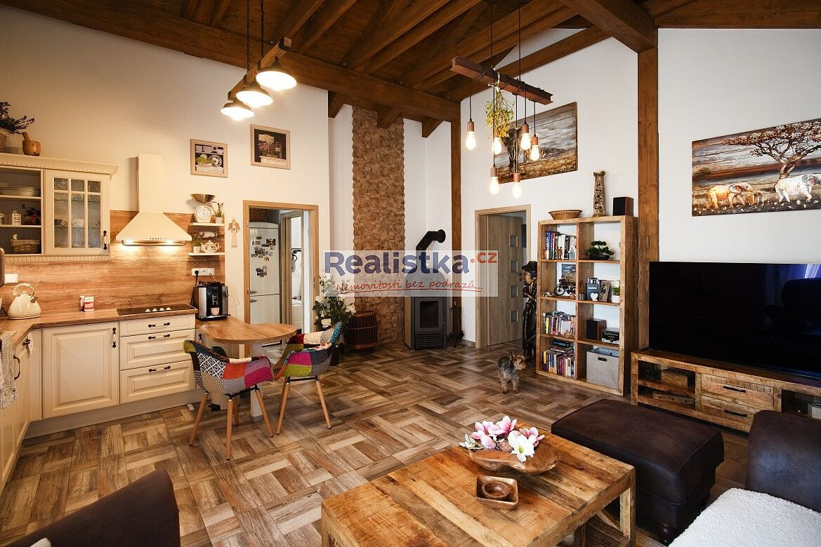 Prodej domu 142 m² s pozemkem 1 100 m² — photo 4