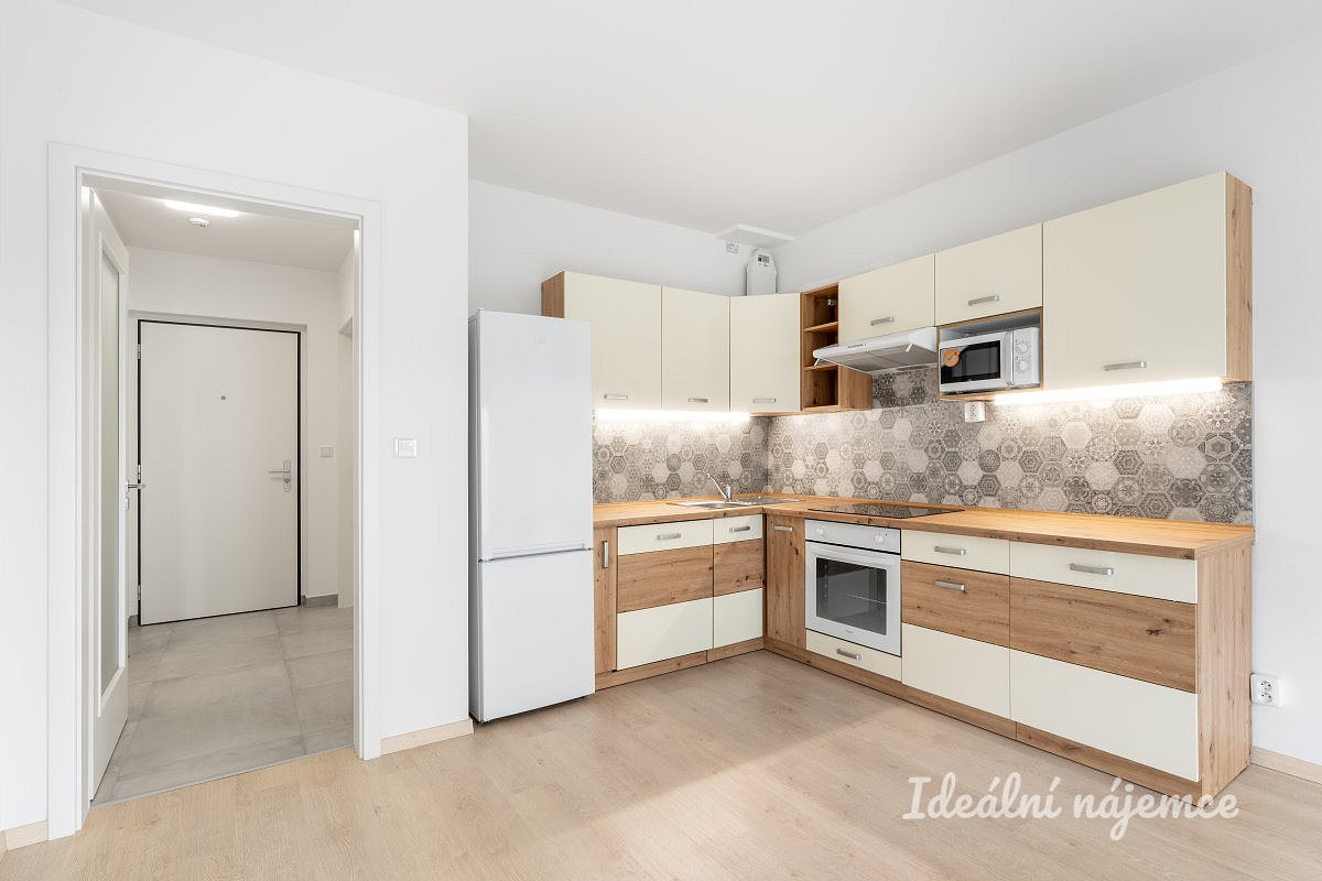 Pronájem bytu 2+kk 47 m² – fotografie 2
