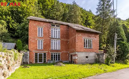 Prodej domu 533 m² s pozemkem 2 105 m², Rakousy, okres Semily