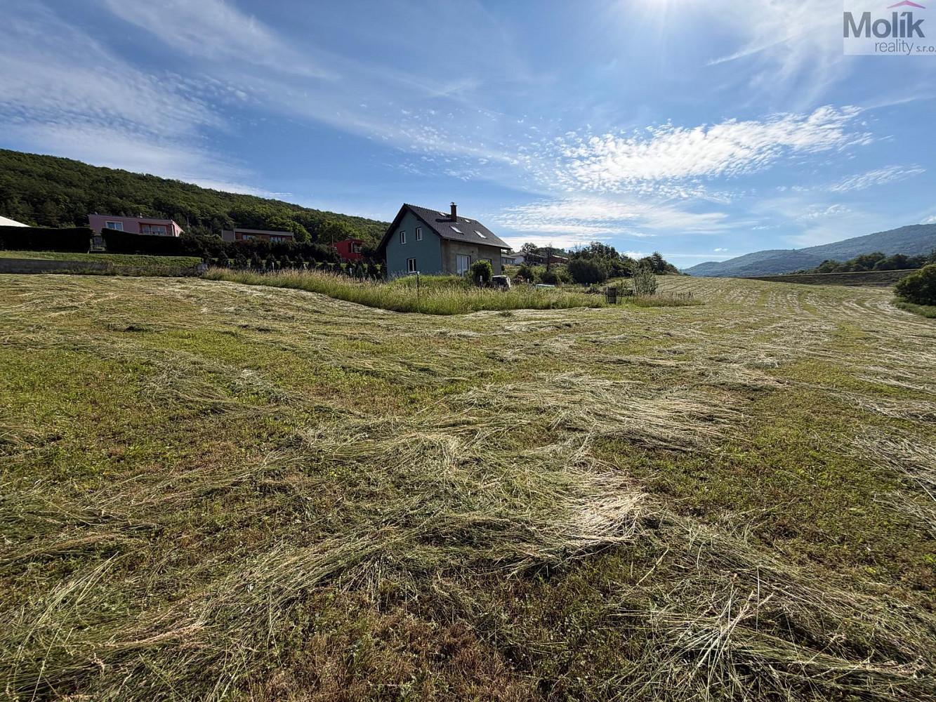 Prodej stavebního pozemku 1 489 m² – pohled 4