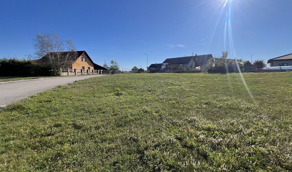 Prodej pozemku, 713 m², Jindřichův Hradec, Strmilov