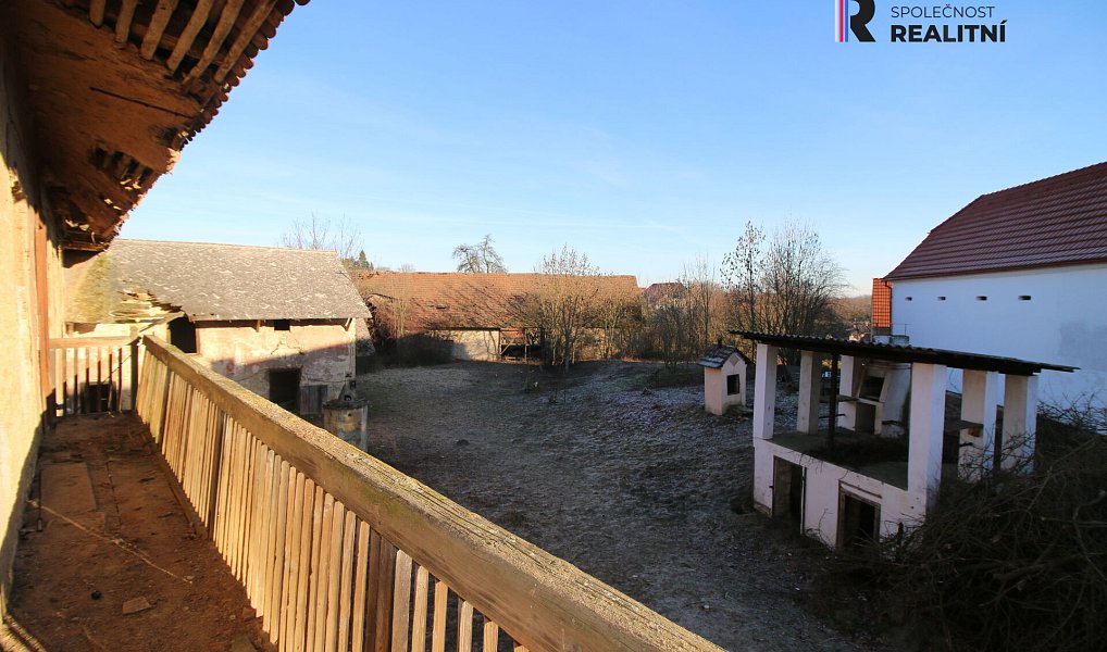 Prodej domu 618 m² s pozemkem 3 191 m², Chorušice – náhled fotky 7